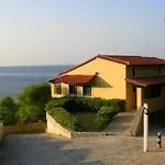 Apart-hotel Celia 3*