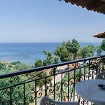 Apart-hotel Celia 3*