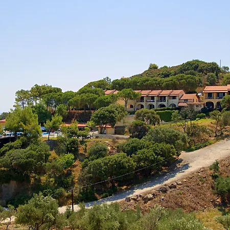 Celia Apartahotel Vasilikí