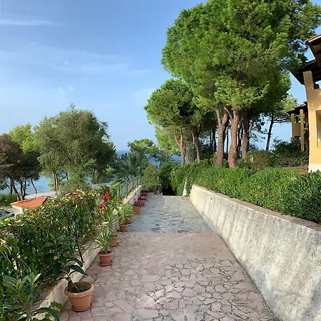 Apartahotel Celia Vasilikí