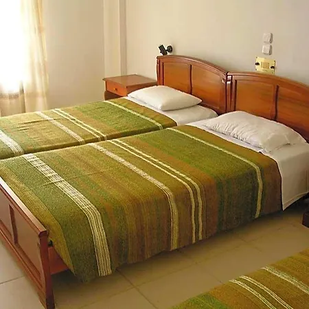 Celia Aparthotel